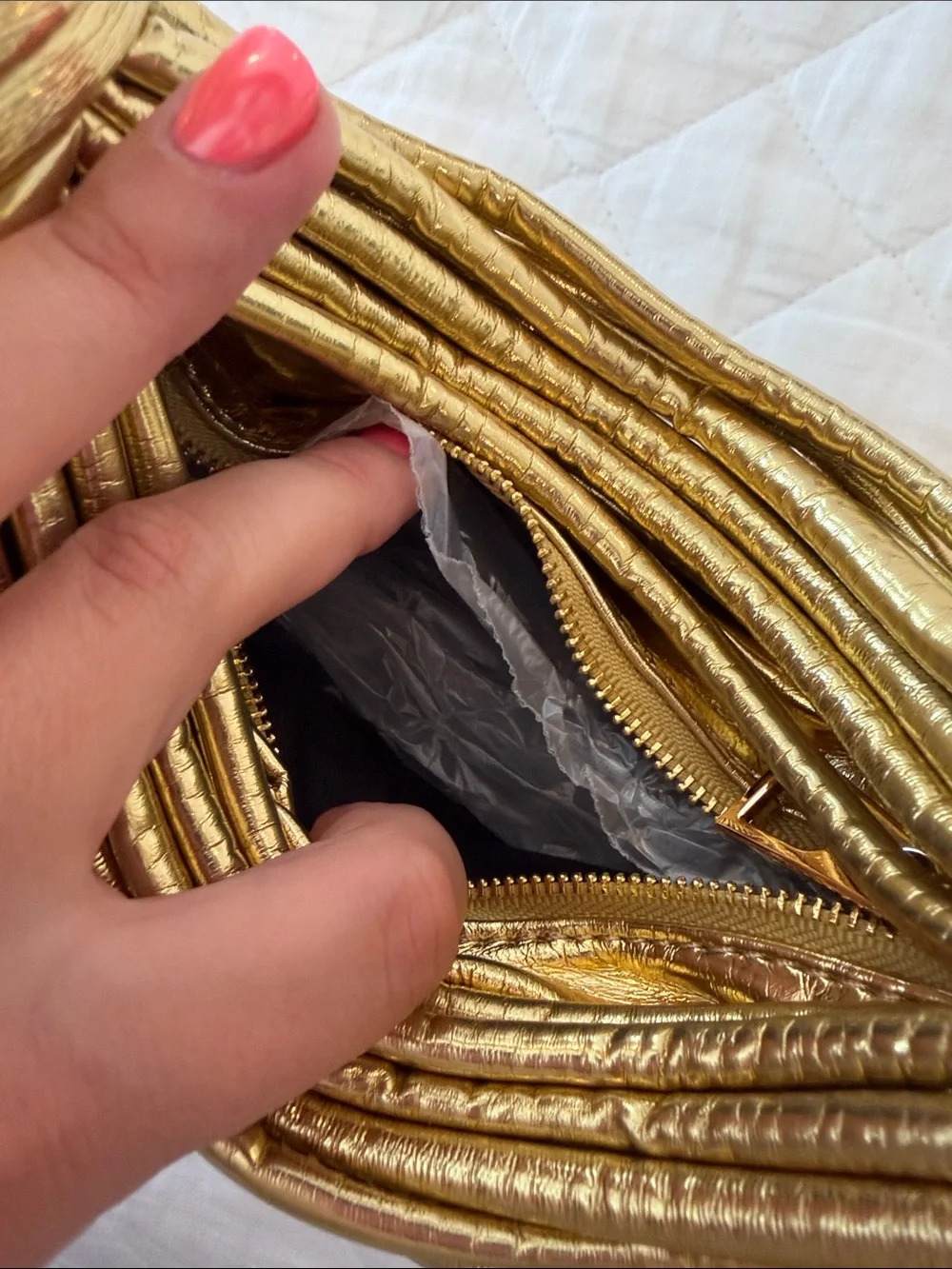 Lulu's Metallic Gold Statement Necklace-Style Shoulder Bag - Picture 3 of 4